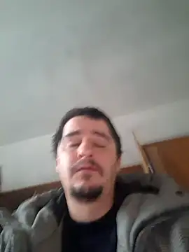 Snapshot of hugecock4u1990 chatting on November 12, 2025, 5:22 am hugecock4u1990 online show from November 12, 2025, 5:22 am