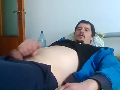 Snapshot of hugecock4u1990 chatting on November 25, 2025, 1:22 pm hugecock4u1990 online show from November 25, 2025, 1:22 pm