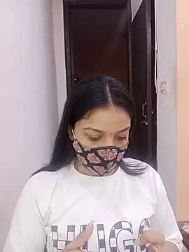 Snapshot of Cute_Rakhi8 chatting on July 18, 2026, 5:05 am Cute Rakhi8 online show from July 18, 2026, 5:05 am
