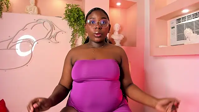 NanyMoreno online show from November 7, 2025, 12:42 pm