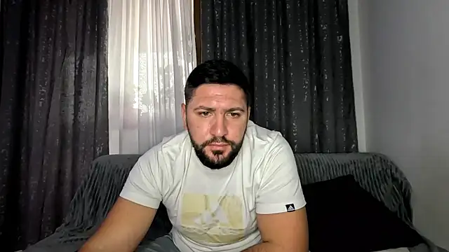 Gold Alpha Boy online show from November 11, 2025, 9:04 am