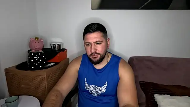 Gold Alpha Boy online show from November 29, 2025, 7:52 am