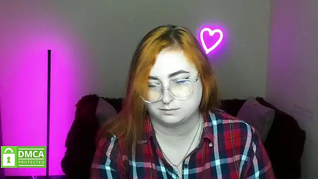 Alicia love00 online show from October 31, 2025, 6:32 am