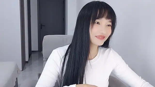 Lisa-3333 online show from November 5, 2025, 2:09 pm