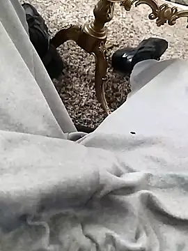 Snapshot of idhem___31 chatting on February 20, 2026, 2:08 pm idhem 31 online show from February 20, 2026, 2:08 pm