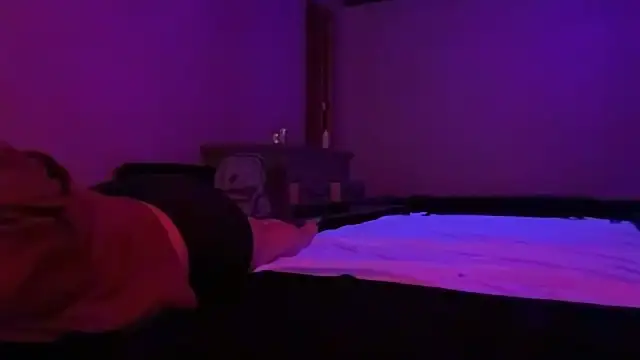 PuttieIn online show from April 15, 2026, 3:23 am