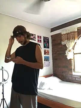 Snapshot of Luxx_14 chatting on October 9, 2025, 7:36 pm Luxx 14 online show from October 9, 2025, 7:36 pm