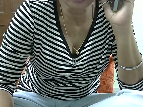 CHAMELI4747 online show from December 2, 2025, 8:27 am