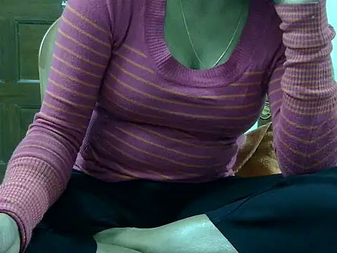 CHAMELI4747 online show from December 17, 2025, 7:57 am