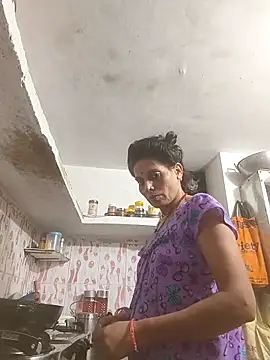 ISHANI-SINGH online show from November 11, 2025, 4:24 pm