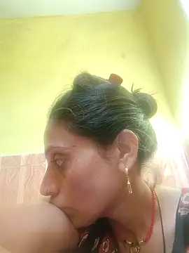 ISHANI-SINGH online show from April 4, 2026, 3:02 am