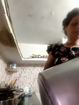 ISHANI-SINGH online show from April 3, 2026, 2:56 pm