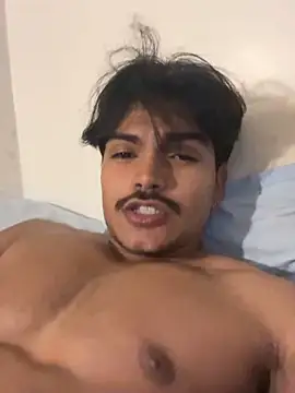 Snapshot of pretoboom14 chatting on April 7, 2026, 4:58 am pretoboom14 online show from April 7, 2026, 4:58 am