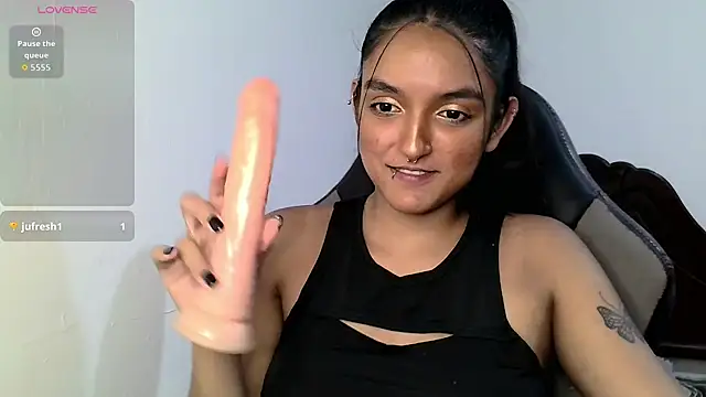 Snapshot of Ari_20_ chatting on October 1, 2025, 11:30 pm Ari 20 online show from October 1, 2025, 11:30 pm