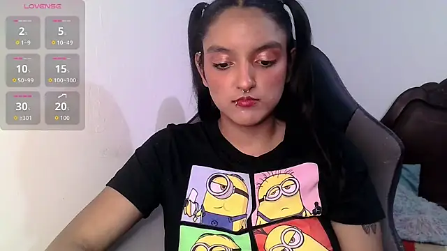 Snapshot of Ari_20_ chatting on October 15, 2025, 12:09 am Ari 20 online show from October 15, 2025, 12:09 am