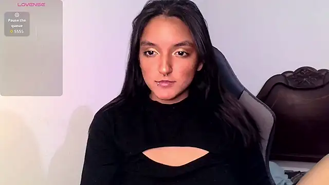 Snapshot of Ari_20_ chatting on October 8, 2025, 7:14 pm Ari 20 online show from October 8, 2025, 7:14 pm