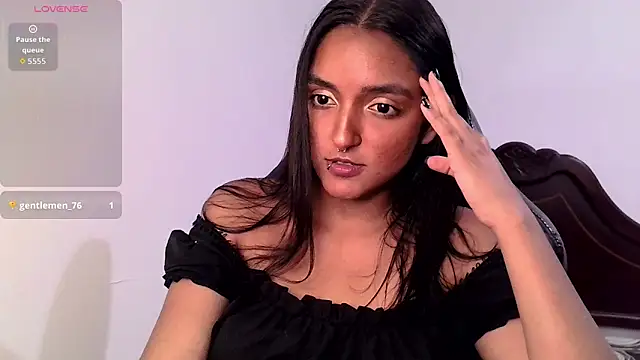 Snapshot of Ari_20_ chatting on September 30, 2025, 10:27 pm Ari 20 online show from September 30, 2025, 10:27 pm