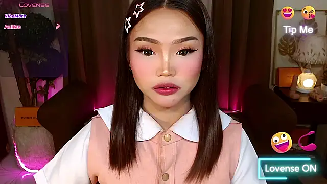  MaxcineMalkova  online show from December 2, 2025, 12:51 pm