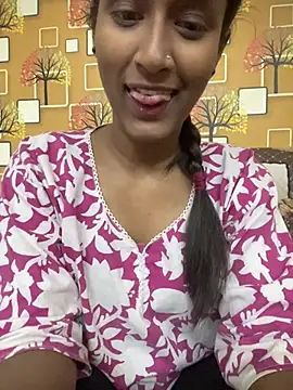 mickle james online show from March 22, 2026, 6:42 pm