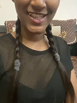 mickle james online show from March 30, 2026, 11:50 pm