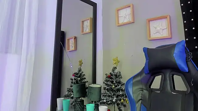 Snapshot of Mathewboy1 chatting on December 13, 2025, 8:04 pm Mathewboy1 online show from December 13, 2025, 8:04 pm