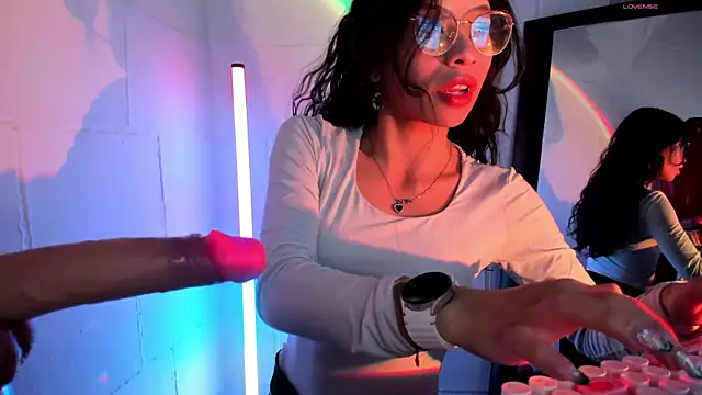 Giaa rossi online show from October 25, 2025, 2:07 pm