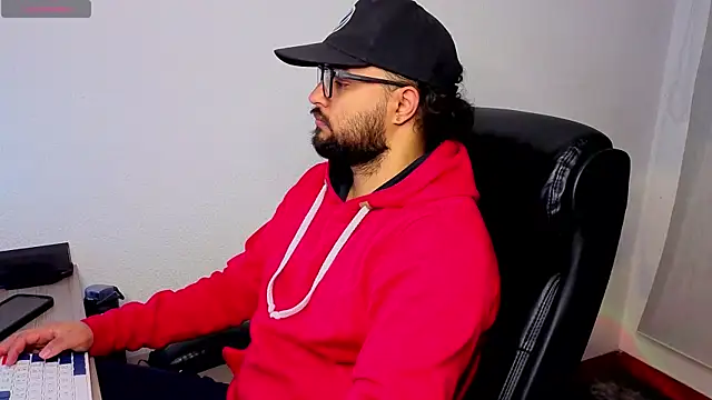 Ernesto-Rodriguez82 online show from October 18, 2025, 5:20 am