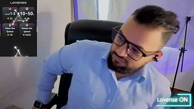 Ernesto-Rodriguez82 online show from September 11, 2025, 3:56 pm