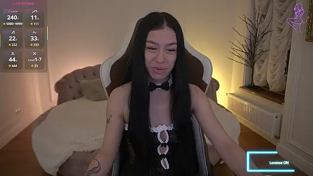Snapshot of FataleNellie chatting on May 1, 2026, 8:58 pm FataleNellie online show from May 1, 2026, 8:58 pm