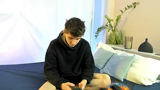 SherlockMax online show from February 5, 2026, 7:32 pm