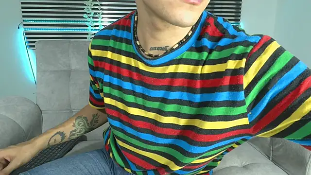 CamiiGuzmanX online show from April 1, 2026, 9:56 pm