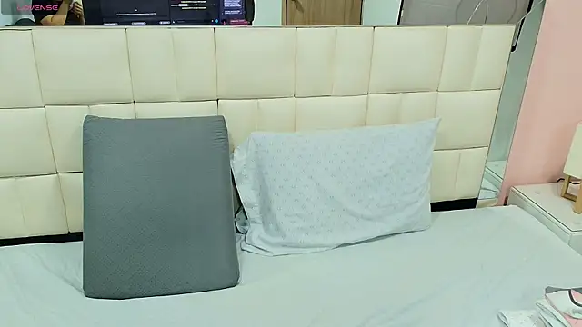 gisell gomez online show from November 14, 2025, 12:09 pm