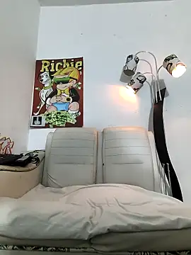 Thomasjons  online show from February 13, 2026, 1:49 am