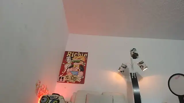 Thomasjons  online show from March 17, 2026, 2:36 am