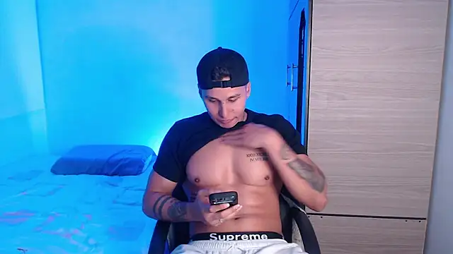 valentinosex1 online show from July 8, 2026, 12:57 am
