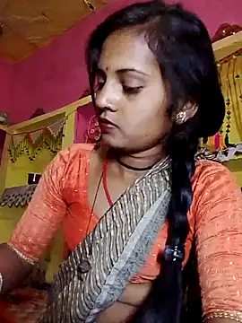 Snapshot of Hot_bbbb chatting on April 10, 2026, 6:15 pm Hot bbbb online show from April 10, 2026, 6:15 pm