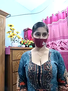 Cute Faria online show from November 30, 2025, 2:51 pm