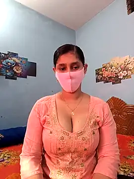 Cute Faria online show from May 12, 2026, 1:24 am
