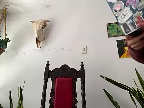 Snapshot of camille_delrey chatting on October 29, 2025, 4:50 pm camille delrey online show from October 29, 2025, 4:50 pm