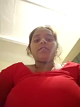 Snapshot of Hot_crety chatting on October 29, 2025, 3:11 pm Hot crety online show from October 29, 2025, 3:11 pm