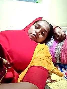 Snapshot of Hot_crety chatting on October 29, 2025, 2:10 am Hot crety online show from October 29, 2025, 2:10 am