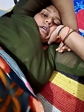 Snapshot of Hot_crety chatting on September 11, 2025, 6:24 am Hot crety online show from September 11, 2025, 6:24 am