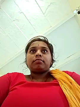 Snapshot of Hot_crety chatting on October 9, 2025, 4:02 am Hot crety online show from October 9, 2025, 4:02 am