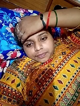 Snapshot of Hot_crety chatting on September 23, 2025, 11:17 am Hot crety online show from September 23, 2025, 11:17 am