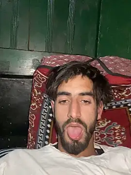 lyath3245 online show from April 8, 2026, 6:31 pm