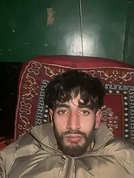 lyath3245 online show from February 14, 2026, 3:34 pm