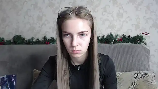 HitGyrl online show from February 22, 2026, 8:06 am