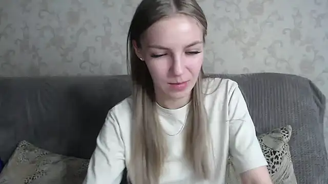 HitGyrl online show from April 2, 2026, 1:46 am