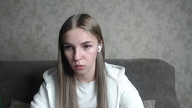 HitGyrl online show from February 26, 2026, 12:54 am