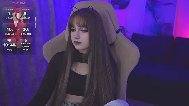 Snapshot of LiliLuna chatting on March 19, 2026, 1:00 pm LiliLuna online show from March 19, 2026, 1:00 pm